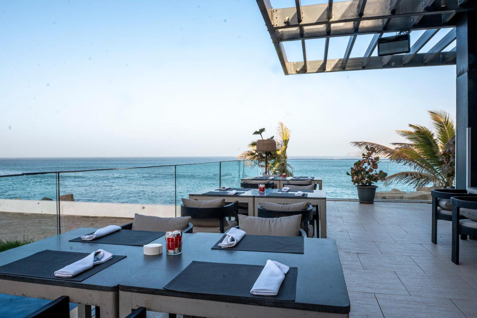 Noom Hotel Dakar Sea Plaza, A Member Of Radisson Individuals Eksteriør bilde The Beach