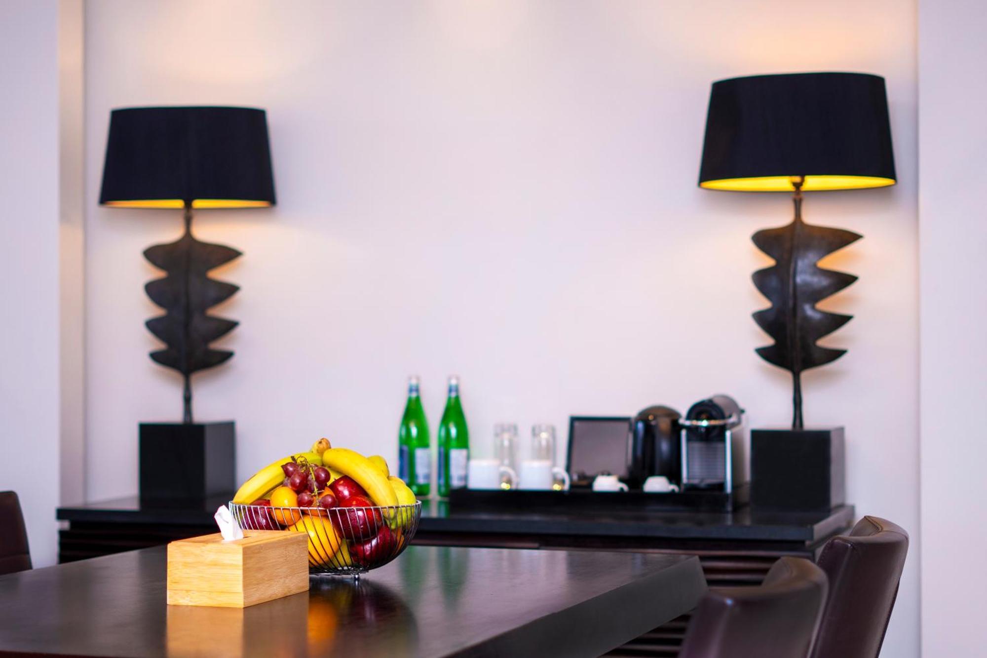 Noom Hotel Dakar Sea Plaza, A Member Of Radisson Individuals Eksteriør bilde A Nespresso machine in a hotel room