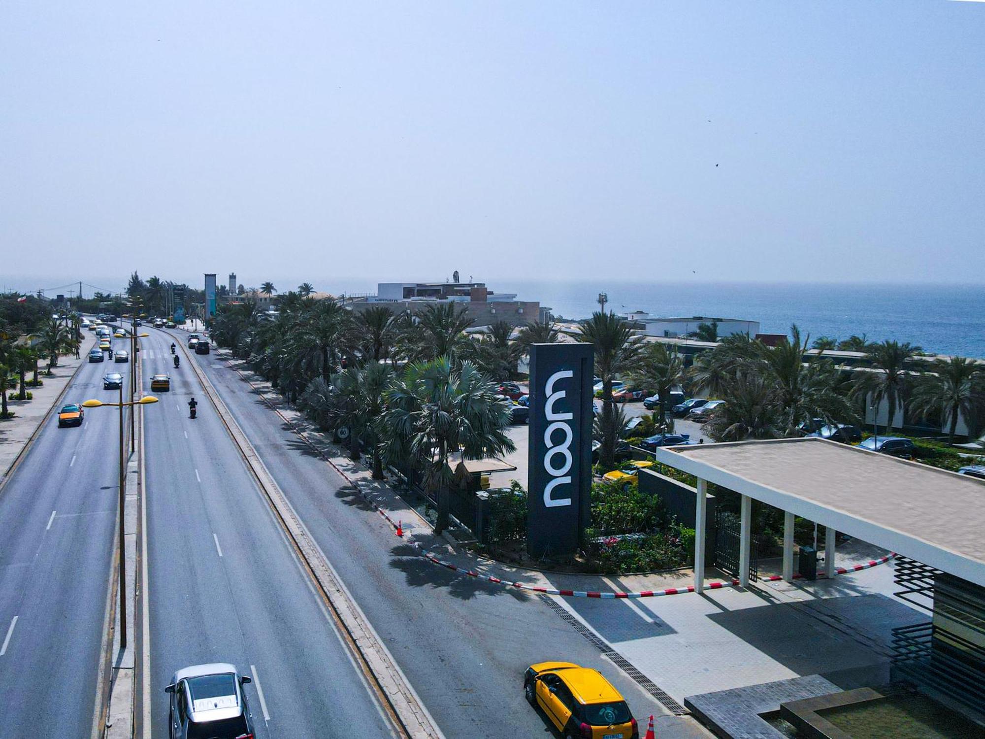 Noom Hotel Dakar Sea Plaza, A Member Of Radisson Individuals Eksteriør bilde The main entrance of the airport